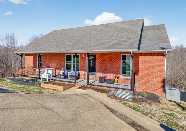 Photo 4 of Single family home for sale at 180 Doty Rd, Ashland City, TN 37015 | MLS# 3519353 | Listing updated on 2026-08-21