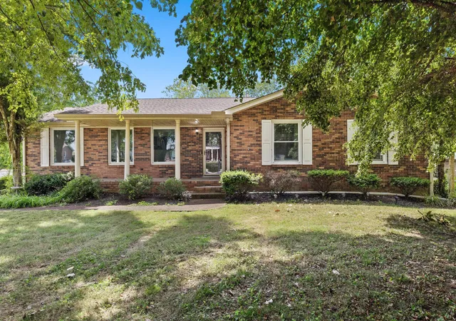 1st image of 110 Sam Davis Dr, Springfield, TN 37172 | MLS# 3519052