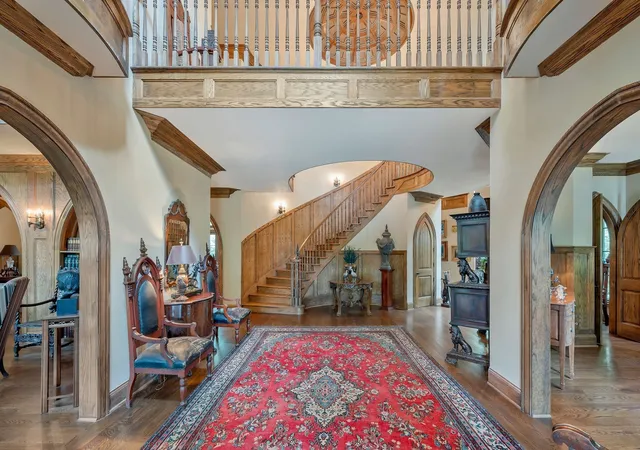 Photo 3 of Single family home for sale at 1108 Belle Meade Blvd, Nashville, TN 37205 | MLS# 3519076 | Listing updated on 2026-08-20