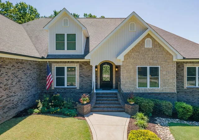 3rd image of 1725 Mayflower Dr, Columbia, TN 38401 | MLS# 3519107