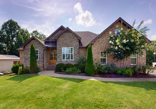 Photo 3 of House for sale at 2780 Canoe Branch Rd, Lebanon, TN 37087 | MLS# 3519086 | Listing updated on 2026-08-20
