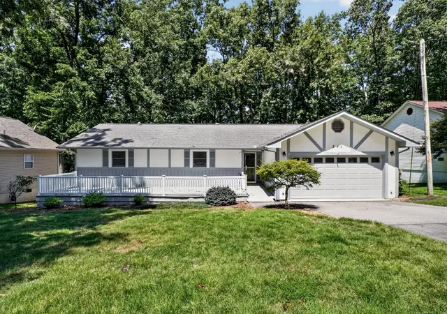 1st image of 245 Lakeview Dr, Crossville, TN 38558 | MLS# 3526575
