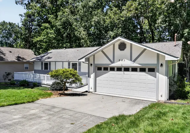 2nd image of 245 Lakeview Dr, Crossville, TN 38558 | MLS# 3526575