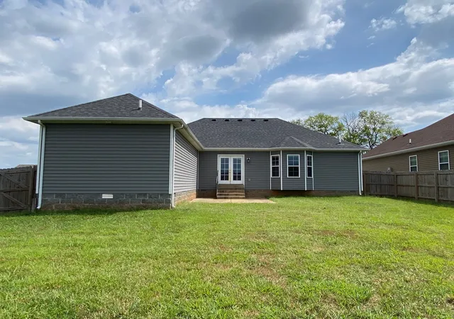 Photo 13 of Single family home for sale at 813 Pleasant Meadow Ln, Bowling Green, KY 42101 | MLS# 3519098 | Listing updated on 2026-10-02