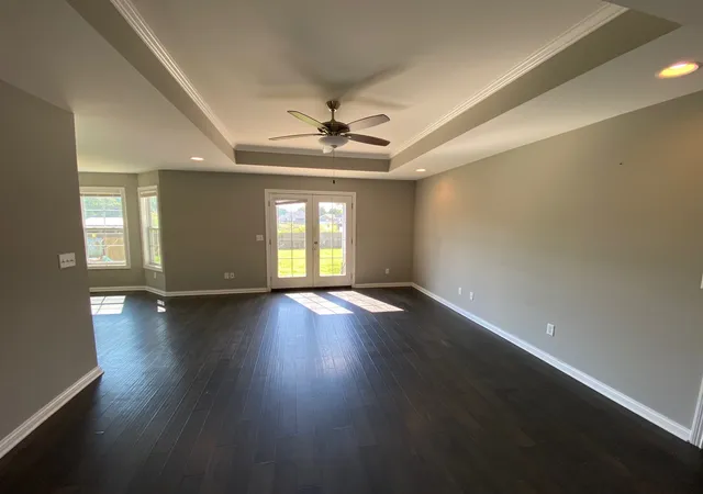Photo 3 of Single family home for sale at 813 Pleasant Meadow Ln, Bowling Green, KY 42101 | MLS# 3519098 | Listing updated on 2026-10-02