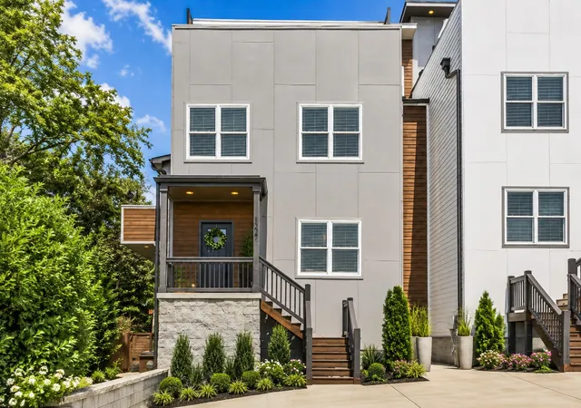 Photo 1 of Single family home for sale at 1227 N Avondale Cir, Nashville, TN 37207 | MLS# 3520311 | Listing updated on 2026-08-26