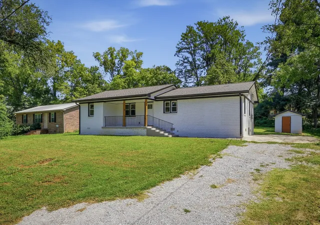 Photo 1 of Single family home for sale at 1805 N Whitney Ave, Cookeville, TN 38501 | MLS# 3526437 | Listing updated on 2026-09-22