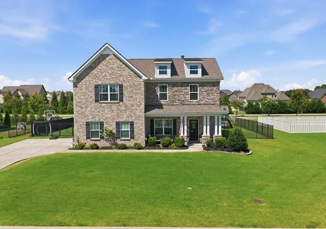 Photo 1 of Single family home for sale at 1122 Britannia Way, Murfreesboro, TN 37129 | MLS# 3540376 | Listing updated on 2026-09-21