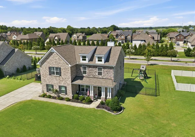 Photo 3 of Single family home for sale at 1122 Britannia Way, Murfreesboro, TN 37129 | MLS# 3540376 | Listing updated on 2026-09-21