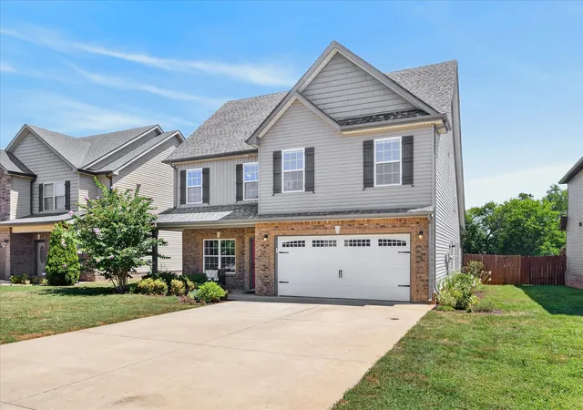 Photo 3 of Single family home for sale at 1309 Winterset Dr, Clarksville, TN 37040 | MLS# 3519346 | Listing updated on 2026-09-04