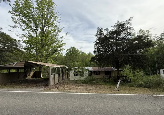 Photo 2 of Manufactured home for sale at 225 Attaway Rd N, Clarksville, TN 37040 | MLS# 3519343 | Listing updated on 2026-09-16