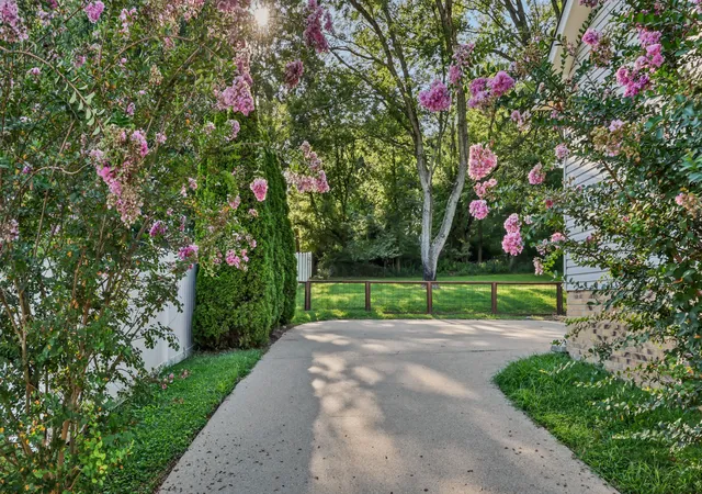 49th image of 1025 Hillshire Dr, Clarksville, TN 37043 | MLS# 3520199