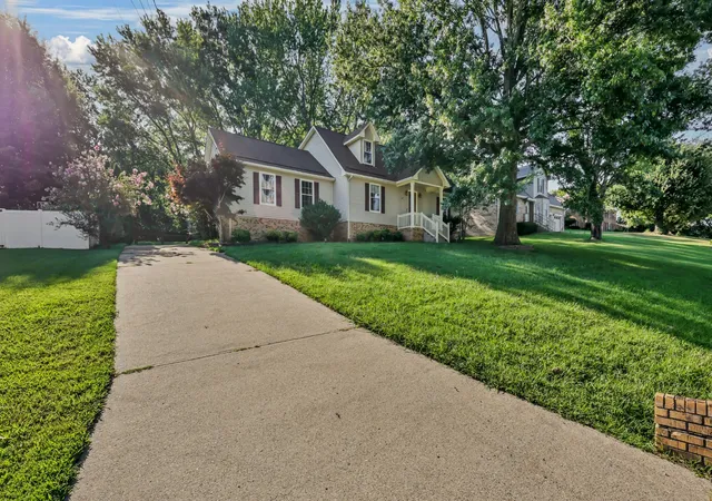 5th image of 1025 Hillshire Dr, Clarksville, TN 37043 | MLS# 3520199