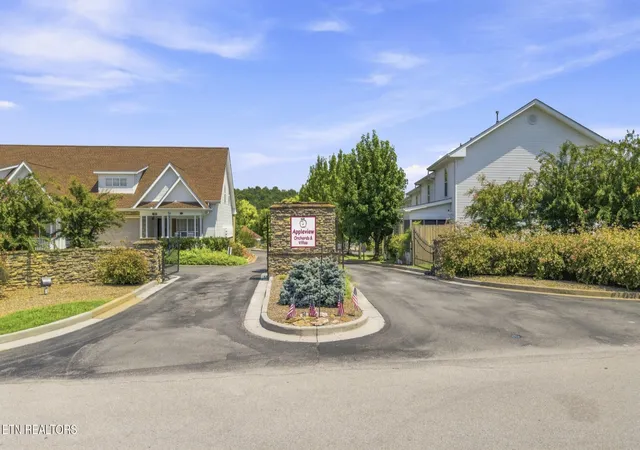 2nd image of 533 Orchard Valley Way #UNIT 332, Sevierville, TN 37862 | MLS# 3519171