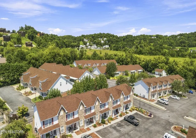3rd image of 533 Orchard Valley Way #UNIT 332, Sevierville, TN 37862 | MLS# 3519171