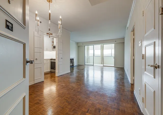 Listing Photo 5 - Condo for sale in building located at 105 Leake Ave, Nashville, TN 37205 - Unit #93