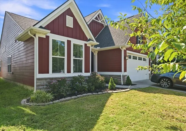 Photo 2 of Single family home for sale at 2827 Leatherwood Dr, Murfreesboro, TN 37128 | MLS# 3531070 | Listing updated on 2026-09-02