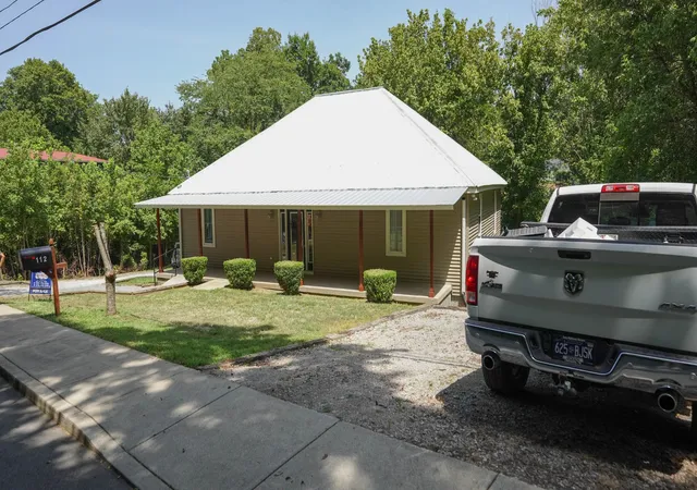 4th image of 112 Humphries St, Charlotte, TN 37036 | MLS# 3519278