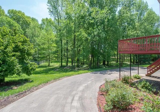 38th image of 2714 Runnymeade Dr, Clarksville, TN 37043 | MLS# 3519282