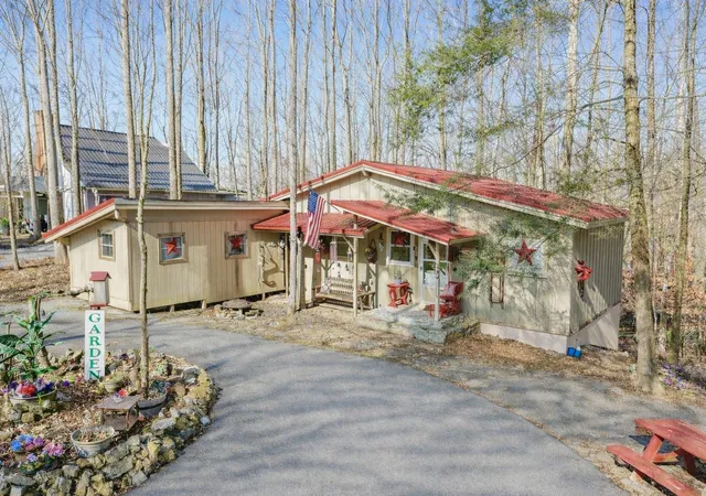 1st image of 605 Holiday Haven Dr, Smithville, TN 37166 | MLS# 3519226