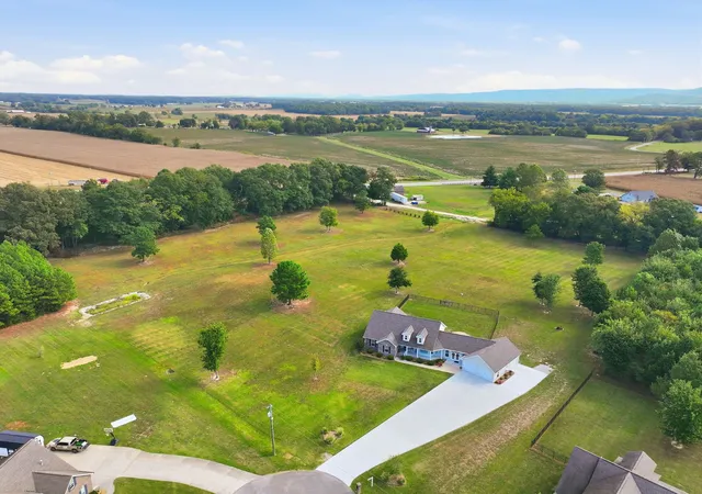 Photo 4 of Single family home for sale at 168 Lancaster St, Hillsboro, TN 37342 | MLS# 3610667 | Listing updated on 2026-10-02