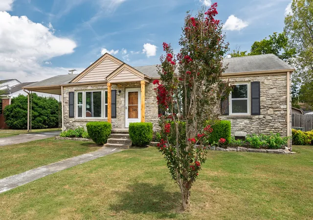 Photo 3 of Sale Pending at 705 1st Ave, Fayetteville, TN 37334 | MLS# 3520239 | Listing updated on 2026-09-06