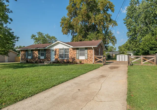 Photo 2 of Single family home for sale at 117 Greenyards Pl, Hendersonville, TN 37075 | MLS# 3529401 | Listing updated on 2026-09-15