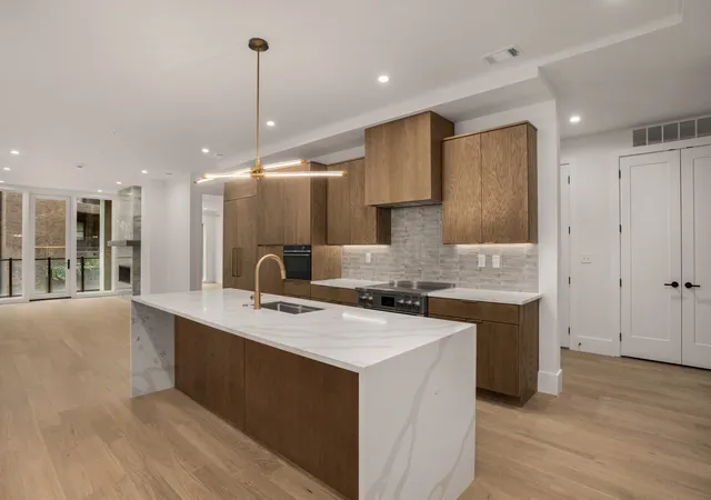 1st image of 321 31st Ave N, Nashville, TN 37203 | MLS# 3520236