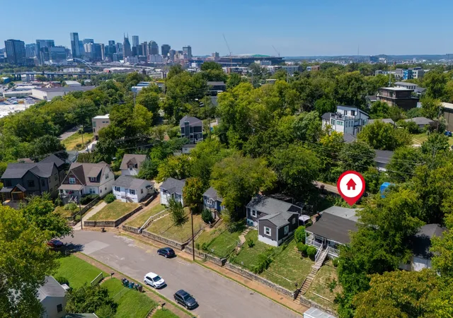 Photo 3 of Single family home for sale at 926 S 13Th Ct, Nashville, TN 37206 | MLS# 3526912 | Listing updated on 2026-08-26