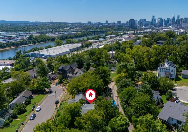 Photo 4 of Single family home for sale at 926 S 13Th Ct, Nashville, TN 37206 | MLS# 3526912 | Listing updated on 2026-08-26