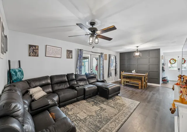 Photo 3 of Single family home for sale at 101 Dallas St, Huntland, TN 37345 | MLS# 3529402 | Listing updated on 2026-09-01