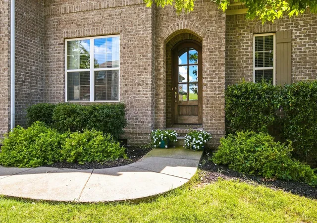 Photo 2 of Single family home for sale at 2211 Chantry Pl Lane, Thompsons Station, TN 37179 | MLS# 3528682 | Listing updated on 2026-08-28
