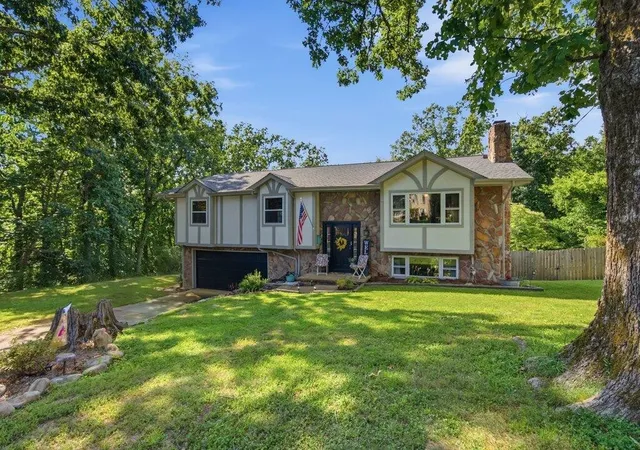 2nd image of 1718 Lake Wood Circle, Hixson, TN 37343 | MLS# 3520173