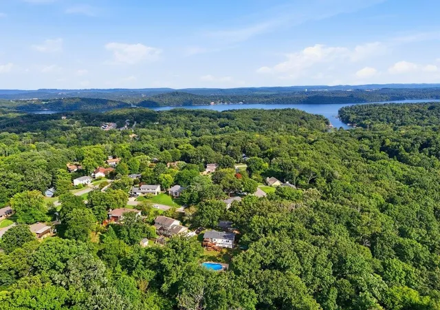33rd image of 1718 Lake Wood Circle, Hixson, TN 37343 | MLS# 3520173