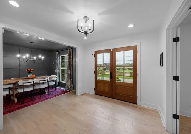 Photo 3 of Single family home for sale at 814 Wilson Pike, Brentwood, TN 37027 | MLS# 3525540 | Listing updated on 2026-08-30