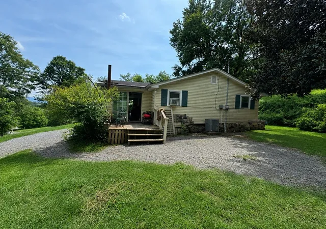 2nd image of 196 Lynch Rd, Church Hill, TN 37642 | MLS# 3520235