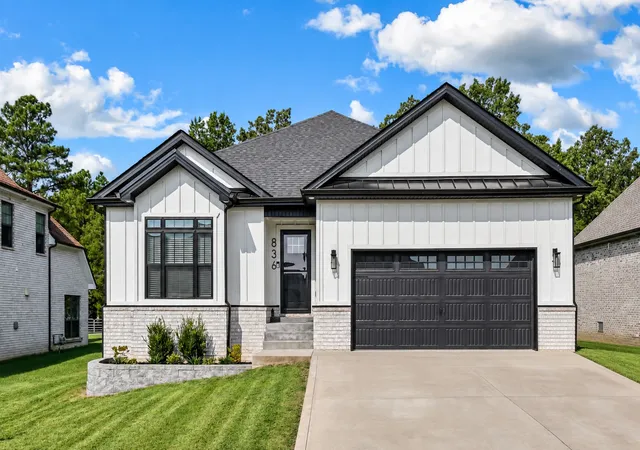 Photo 1 of Single family home for sale at 836 Jersey Dr, Clarksville, TN 37043 | MLS# 3520356 | Listing updated on 2026-09-19