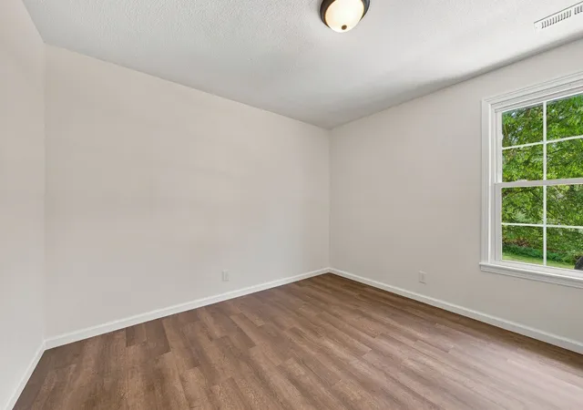 3rd image of 1788 Theresa Dr, Clarksville, TN 37043 | MLS# 3520284