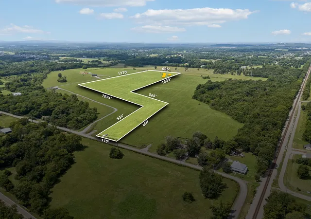 3rd image of 900 Old Christiana Road, Christiana, TN 37037 | MLS# 3520711