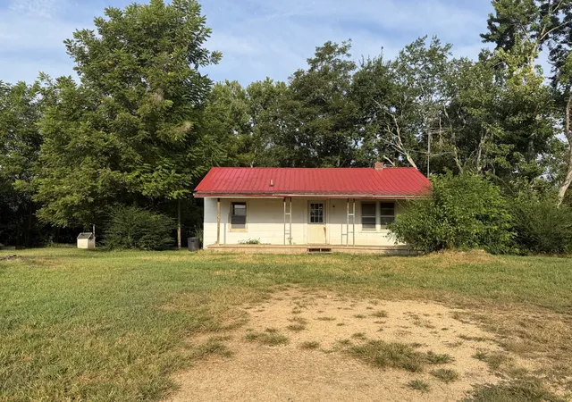 28th image of 1080 Summertown Hwy, Hohenwald, TN 38462 | MLS# 3520864