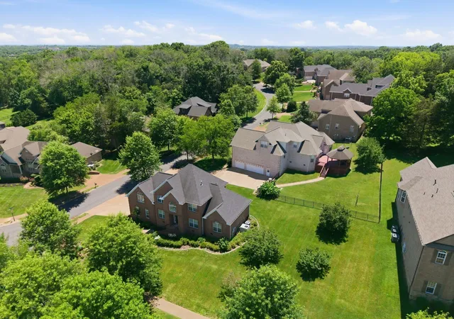 2nd image of 1046 Island Brook Dr, Hendersonville, TN 37075 | MLS# 3520374