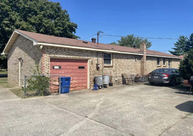 Photo 2 of Single family home for sale at 2245 Robin Dr, Clarksville, TN 37042 | MLS# 3545125 | Listing updated on 2026-09-22
