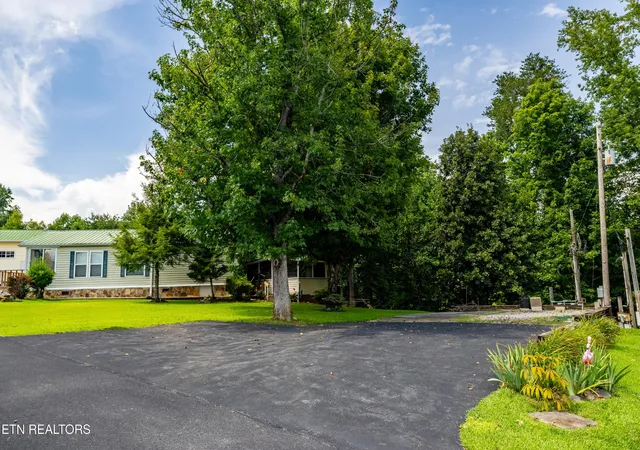 1st image of 449 Mountain Thrush Dr, Townsend, TN 37882 | MLS# 3520365