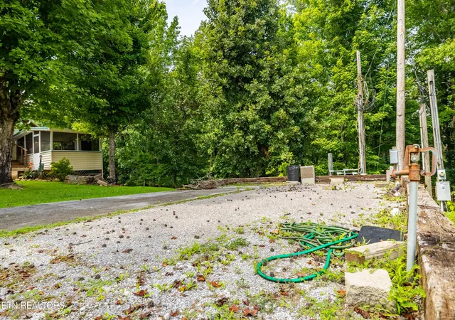 5th image of 449 Mountain Thrush Dr, Townsend, TN 37882 | MLS# 3520365