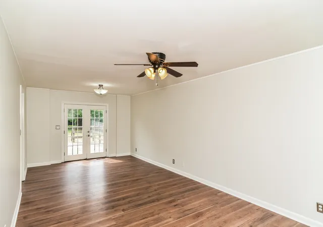 Photo 2 of Single family home for sale at 224 Pappy Dr, Oak Grove, KY 42262 | MLS# 3520517 | Listing updated on 2026-10-28