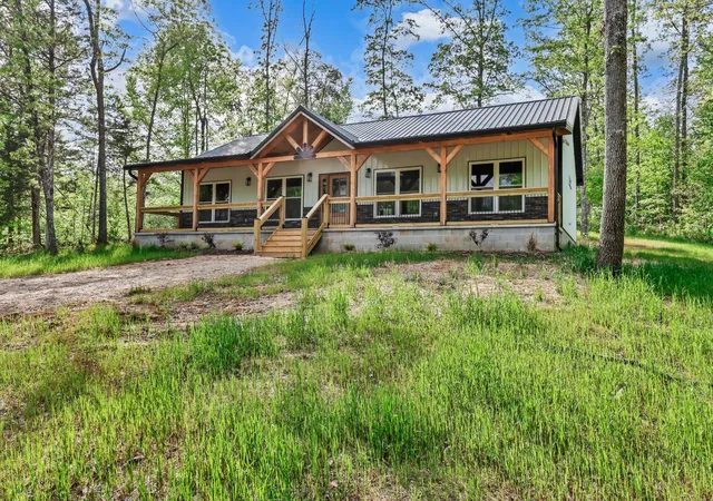 Photo 2 of Single family home for sale at 1159 Hilltop Rd, Cumberland Furnace, TN 37051 | MLS# 3626485 | Listing updated on 2026-10-26
