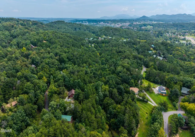 33rd image of 2921 Barnes Dr, Sevierville, TN 37862 | MLS# 3520448