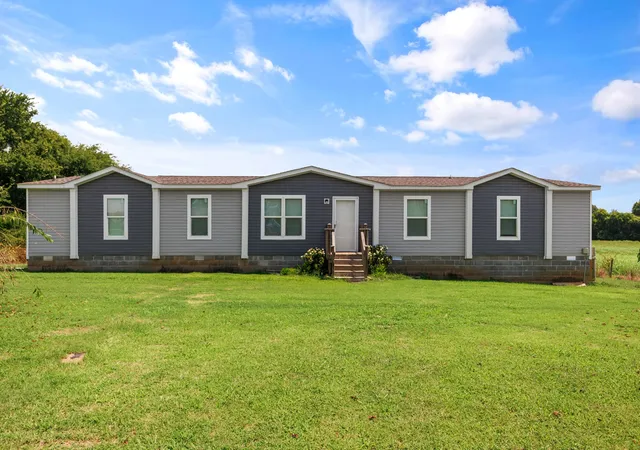 Photo 2 of Manufactured home for sale at 2139 Morrison Viola Rd, Morrison, TN 37357 | MLS# 3520545 | Listing updated on 2026-10-02