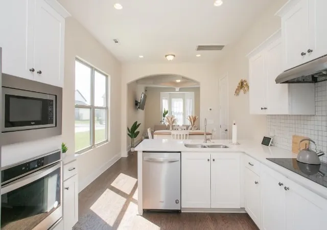 Photo 3 of Single family home for sale at 137 Glacier Way, La Vergne, TN 37086 | MLS# 3520511 | Listing updated on 2026-10-07