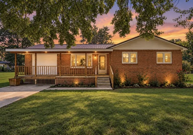 Photo 1 of Single family home for sale at 112 Smith St, Huntland, TN 37345 | MLS# 3527364 | Listing updated on 2026-09-30